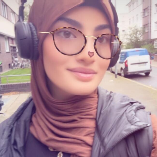 Babysitter in Hanover: Elif