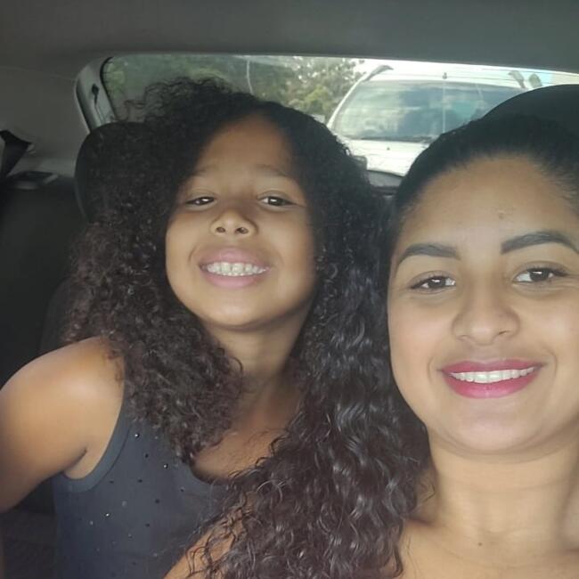 Emprego de babá em São José (São José): Allan