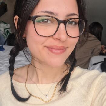 Babysitter in Agía Paraskeví (Αττική): Έλλη