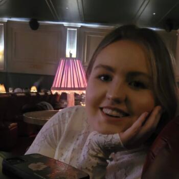 Babysitter in Dublin: Holly Marie