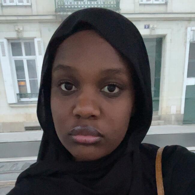 Babysitter in Angers: Dariya