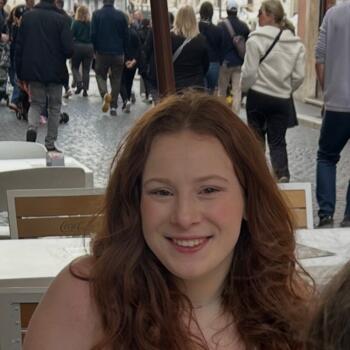 Babysitter in Dundee: Melania