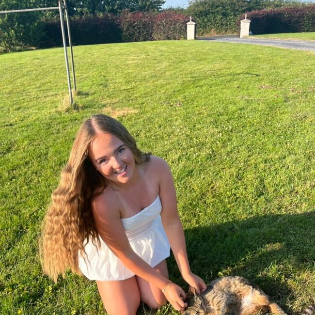Babysitter in Mucklagh: Holly