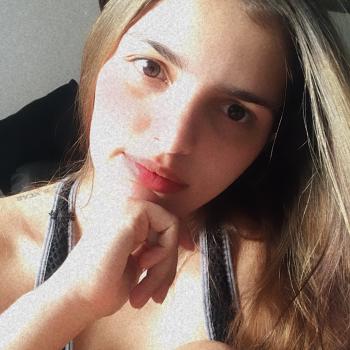 Trabajo de niñera Medellín: trabajo de niñera Laura