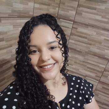 Babysitter in Juiz de Fora: Dharleny Martins