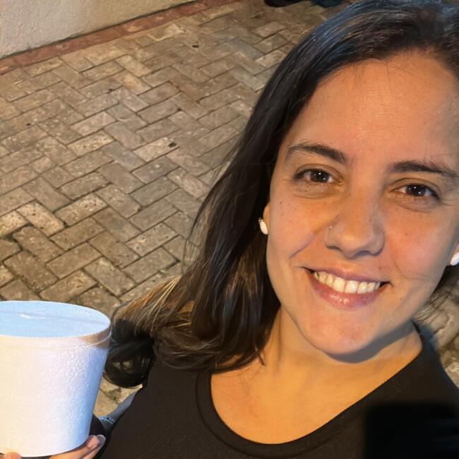 Babá em Bombinhas: Yanina