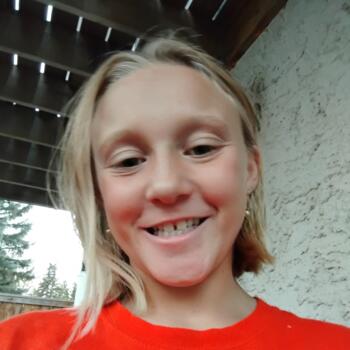Babysitter Edmonton: Hailey