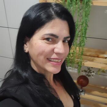 Babá em Carapicuíba: Adriana