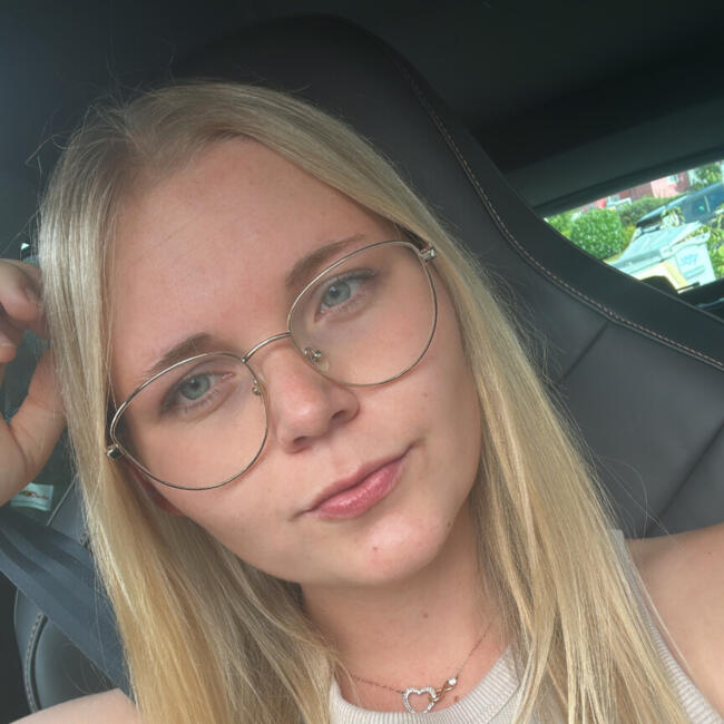 Babysitter in Richterswil: Lea