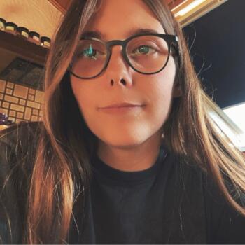 Babysitter in Étalle: Sarah