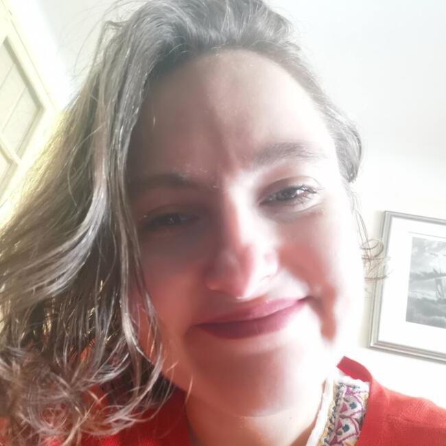 Babysitter in Créteil: Julia