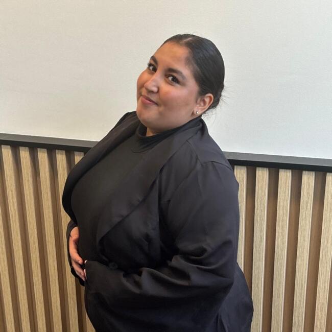 Babysitter in Achères: Kamar