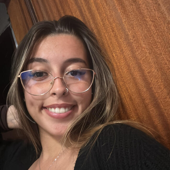 Babysitter in Quarteira: Yasmin