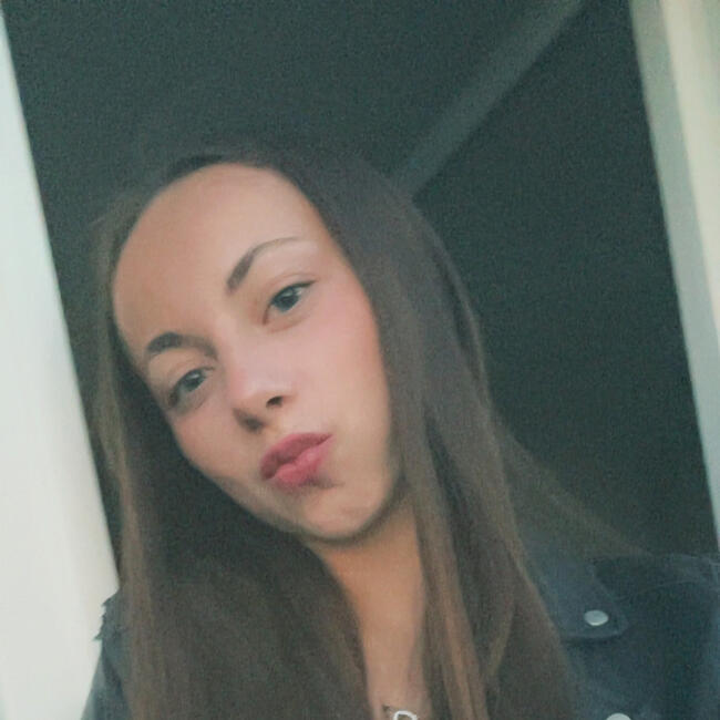 Babysitter in Ville-sur-Lumes: Lea