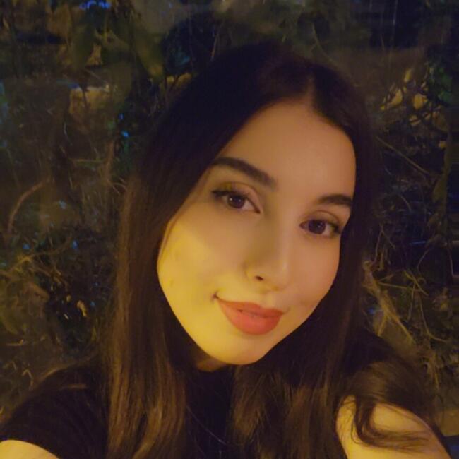 Babysitter in Alicante: Leticia