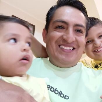 Trabajo para niñera en Carmen De La Legua Reynoso: trabajo de niñera Jhon anderson