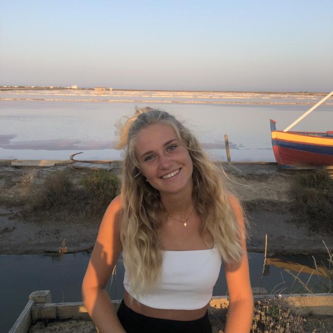 Baby-sitter in Linselles: Juliette