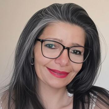 Babysitter Ponta Grossa: Janaína