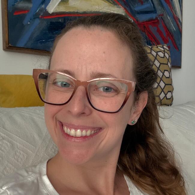 Babysitting job in Santos: Ana