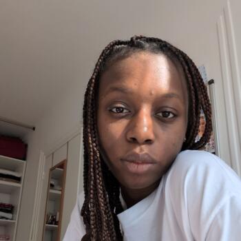 Babysitter in Saint-Herblain: Grace-Oriane
