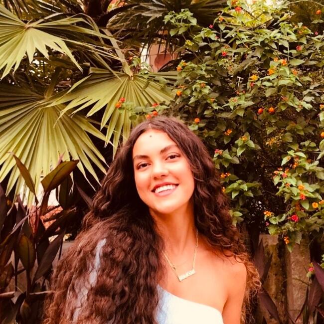 Babysitter a Milano: Parmida