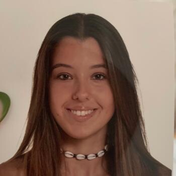 Niñera en Alcora: Llucia