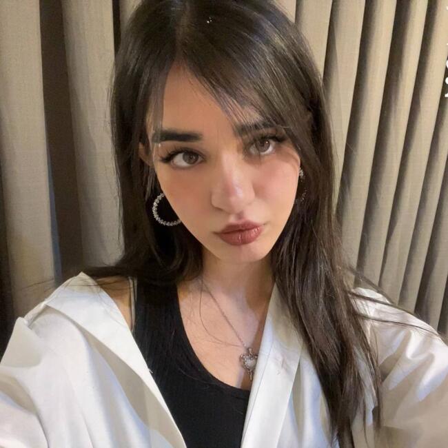 Babysitter in Melbourne: Parnia