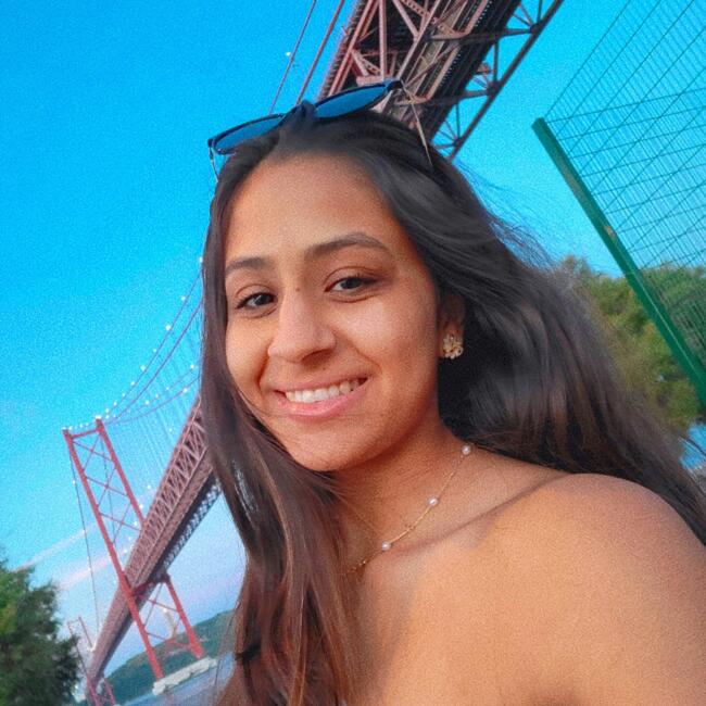 Babysitter em São Domingos de Rana: Ana Julia