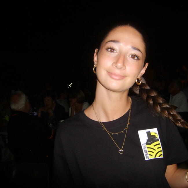 Babysitter in Loupian: Khélia