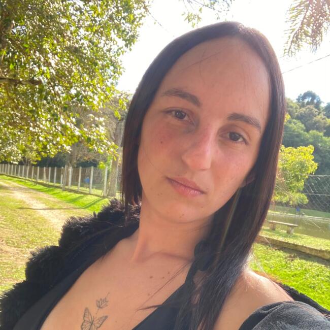 Babysitter in Curitiba: Fernanda