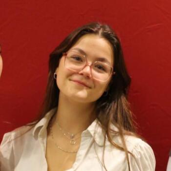 Babysitter in Grenoble: Léna