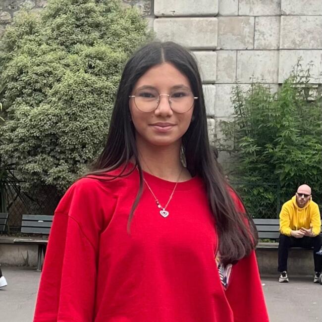 Babysitter in Levallois-Perret: Maroua