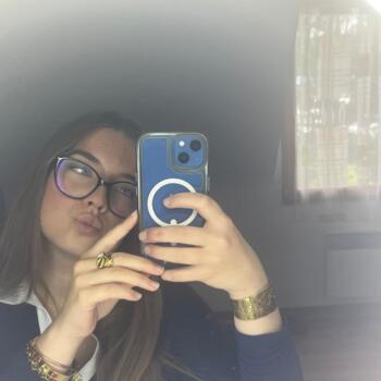 Baby-sitter Orgères: Tessa