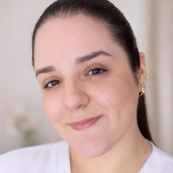 Babysitter in São José dos Campos: Julia