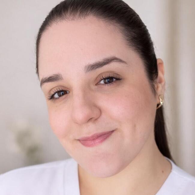 Babysitter in São José dos Campos: Julia