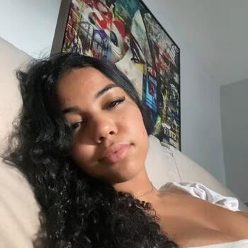 Babysitter in Itaboraí: Thaiza