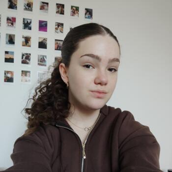 Babysitter in Chartres-de-Bretagne: Clémentine