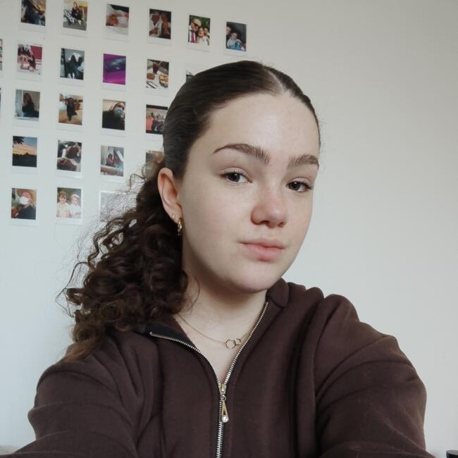 Babysitter in Chartres-de-Bretagne: Clémentine