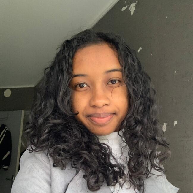 Babysitter in Nantes: Alia