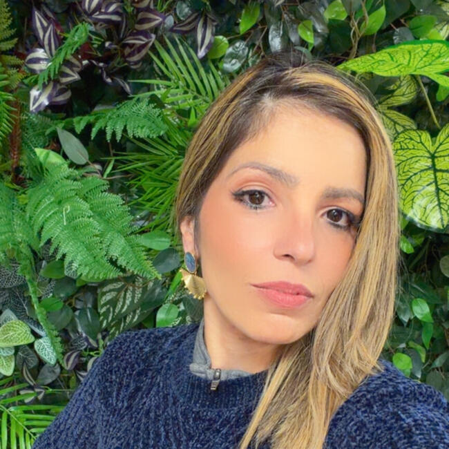 Babysitter in Brasília: Viviane