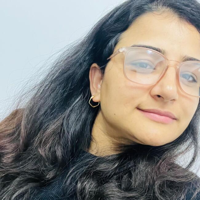 Babysitter in Sydney: Vibha