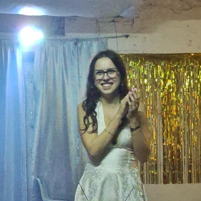 Babysitter in Bréal-sous-Montfort: Lola