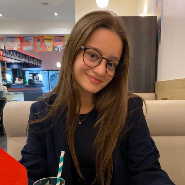 Babysitter in Reims: Camille