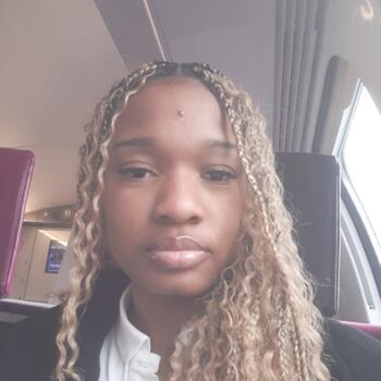 Babysitter in Évry: Jade