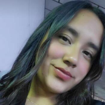 Babysitter in Latacunga: Michelle