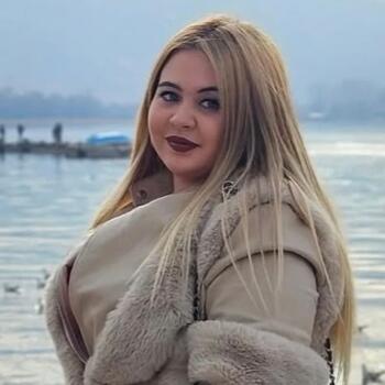 Bebisiterka u Beli Potok: Maja