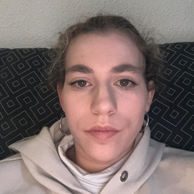 Babysitter in Portiragnes: Kymberley