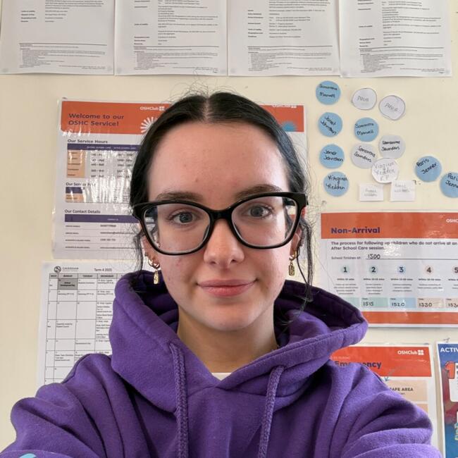 Babysitter in Perth: Paris