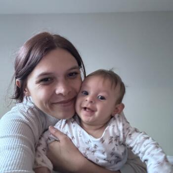 Babysitter in Papamoa: Paris