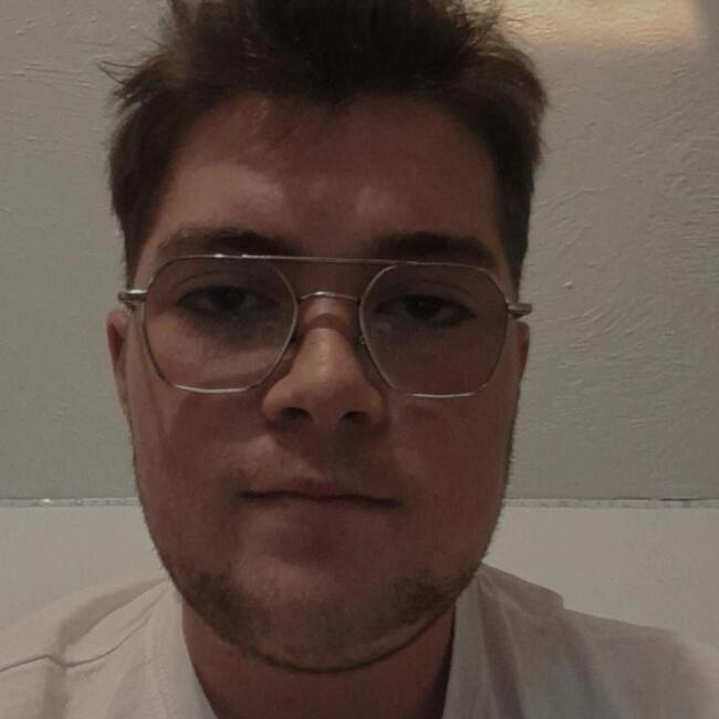 Babysitter in Le Mans: Mathis